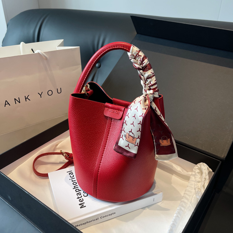 Red PU Bucket Shoulder and Cro - Luxury Bags For Women Sale avis et prix