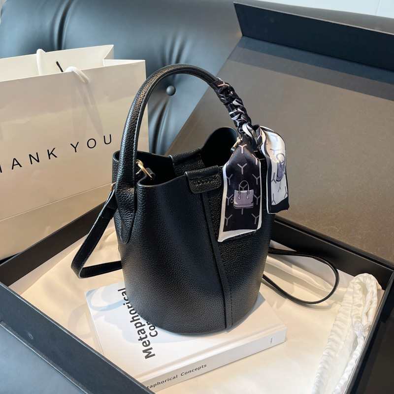 Red PU Bucket Shoulder and Cro - Luxury Bags For Women Sale avis et prix