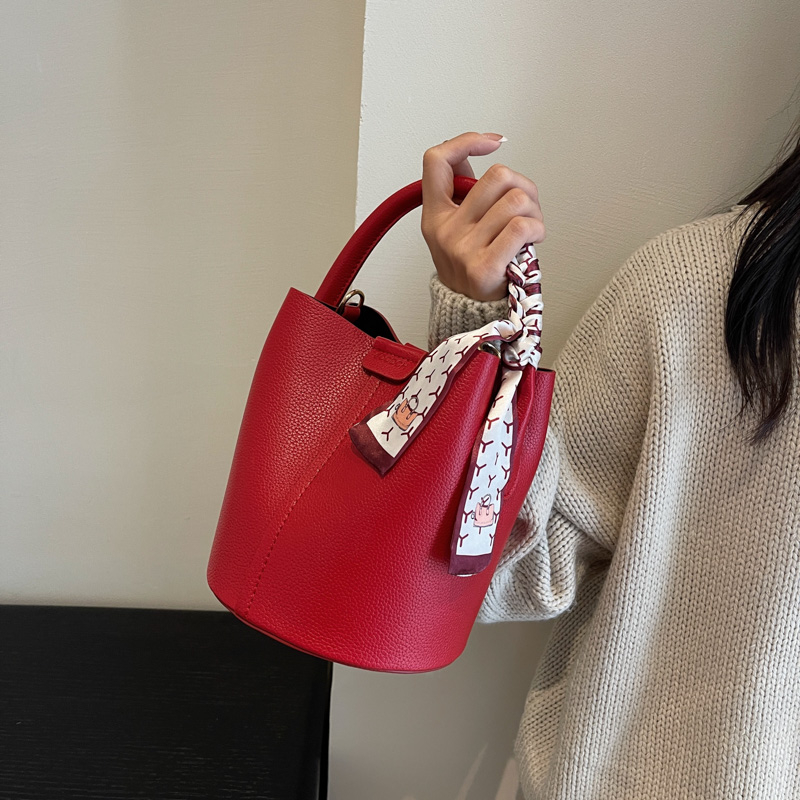 Red PU Bucket Shoulder and Cro - Luxury Bags For Women Sale avis et prix