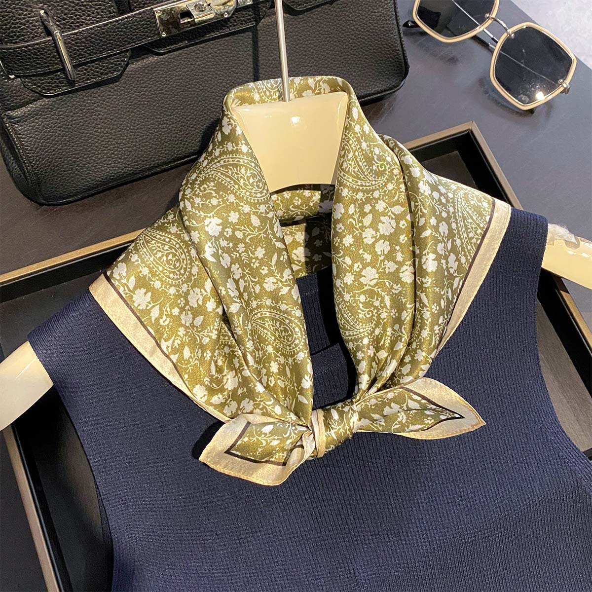 Luxury 100% Pure Silk Square S - Luxury Bags Duffle avis et prix