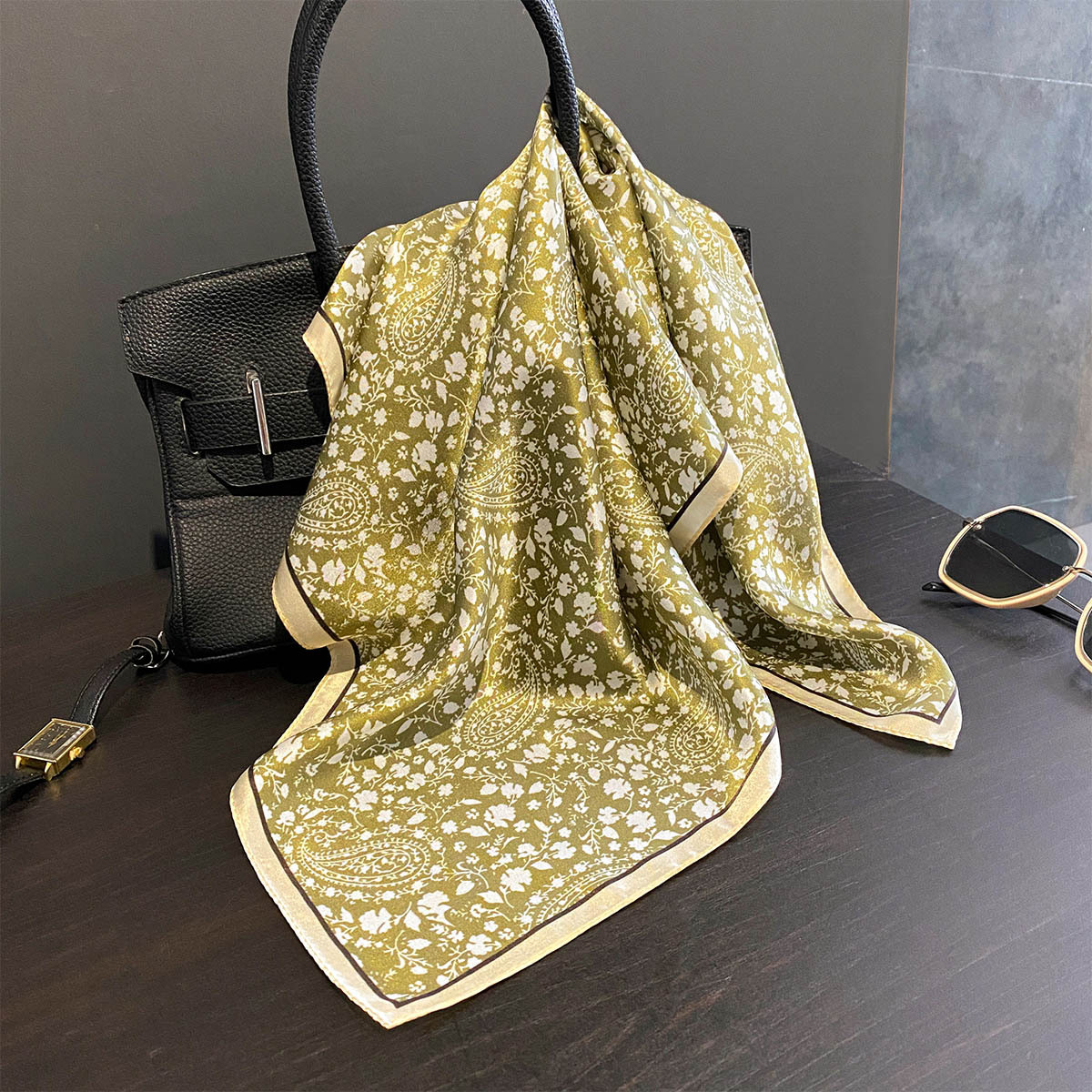 Luxury 100% Pure Silk Square S - Luxury Bags Duffle avis et prix