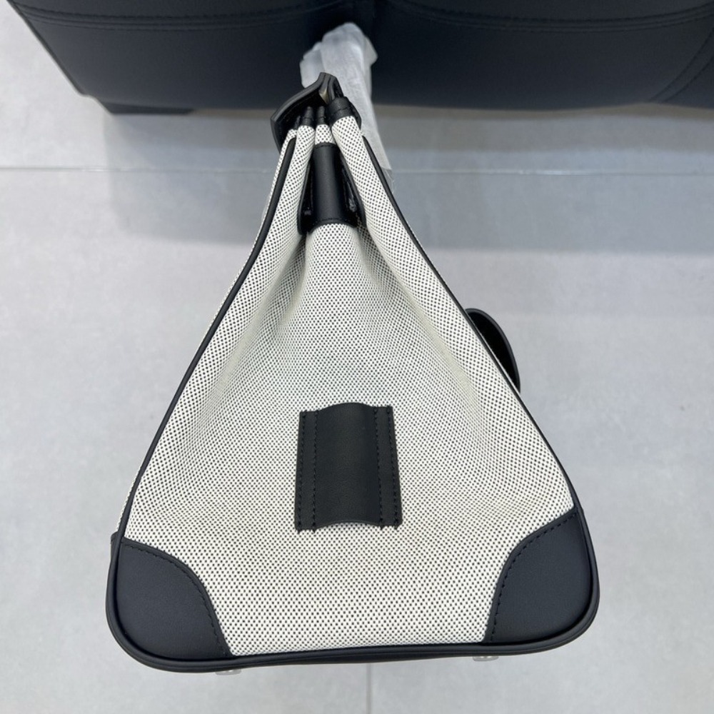 New Leather Women's Bag Swift  - Luxury Bags Hermes avis et prix
